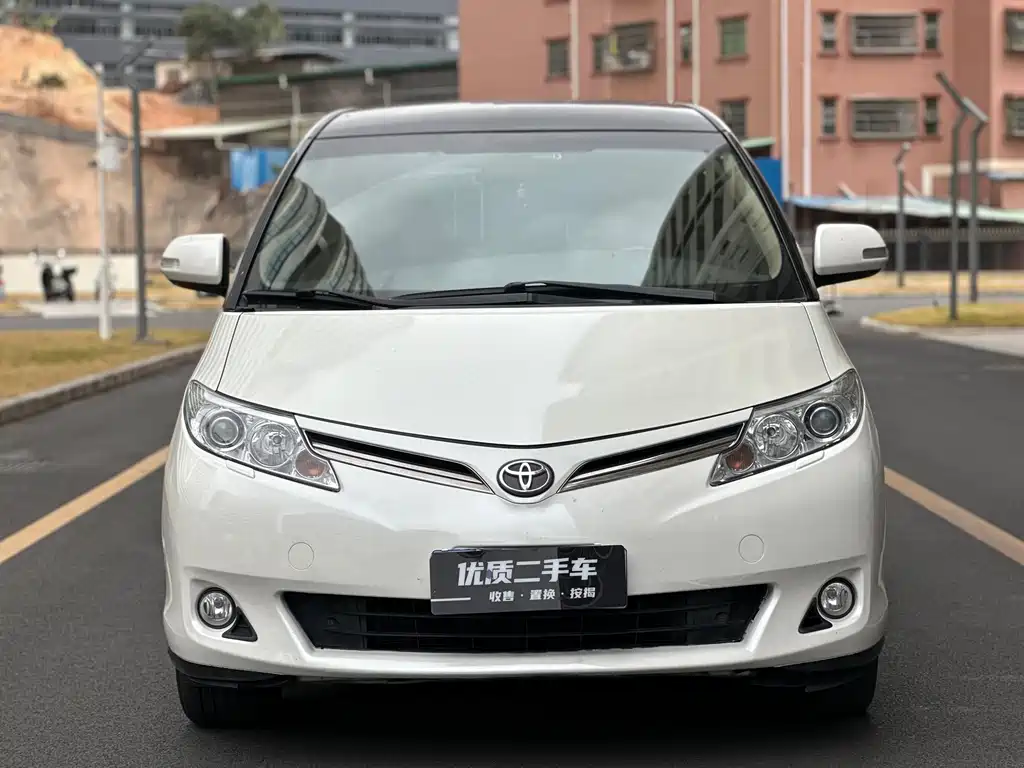 Toyota Previa 2018 — фото 2