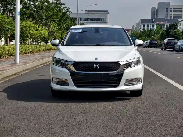 DS 5LS 2015