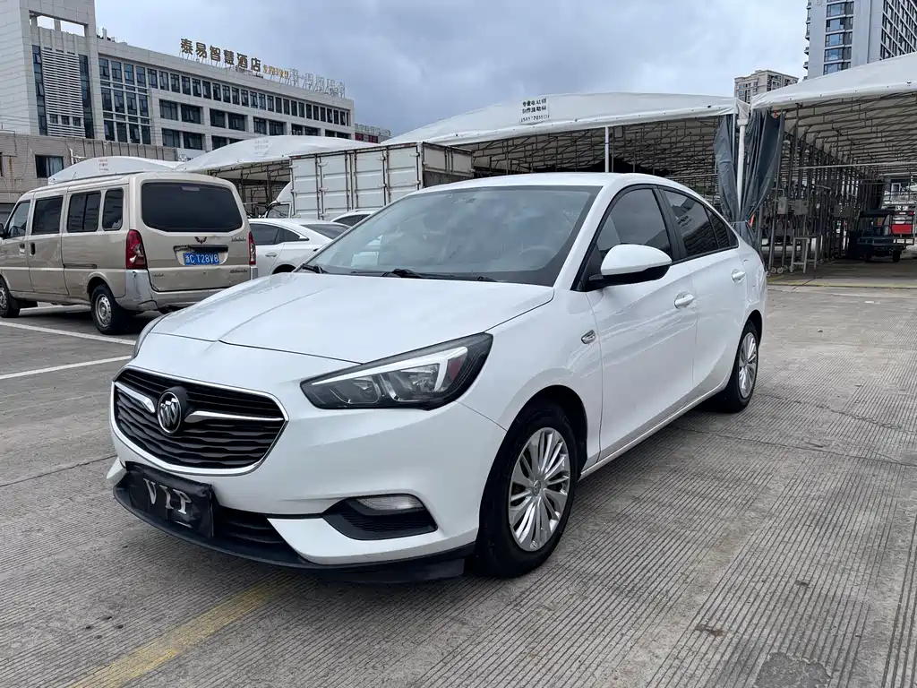 Buick Excelle 2019 — фото 1