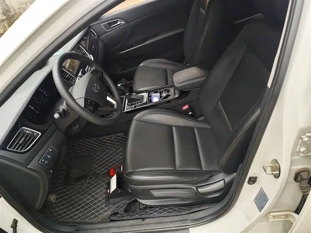 Hyundai Mistra 2014 — фото 15