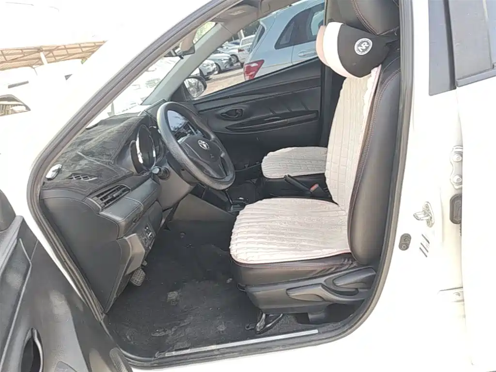 Toyota Yaris L 2019 — фото 15