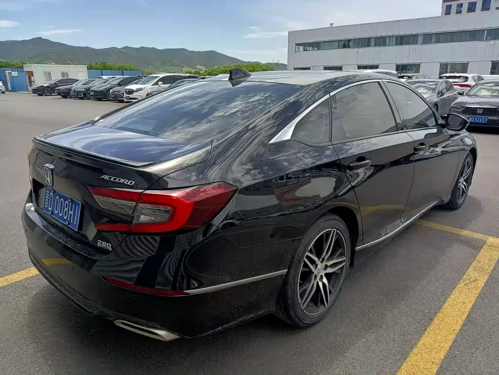 Honda Accord 2023 — фото 4
