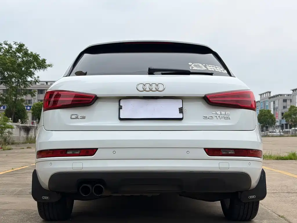 Audi Q3 2017 — фото 10