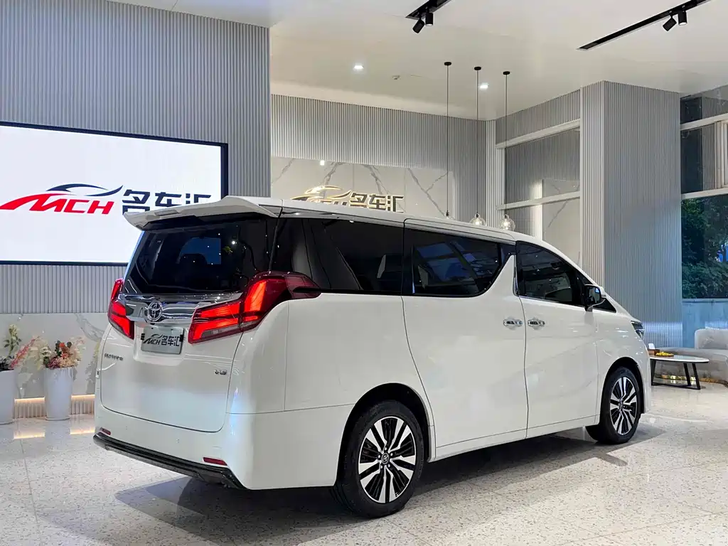 Toyota Alphard 2019 — фото 3
