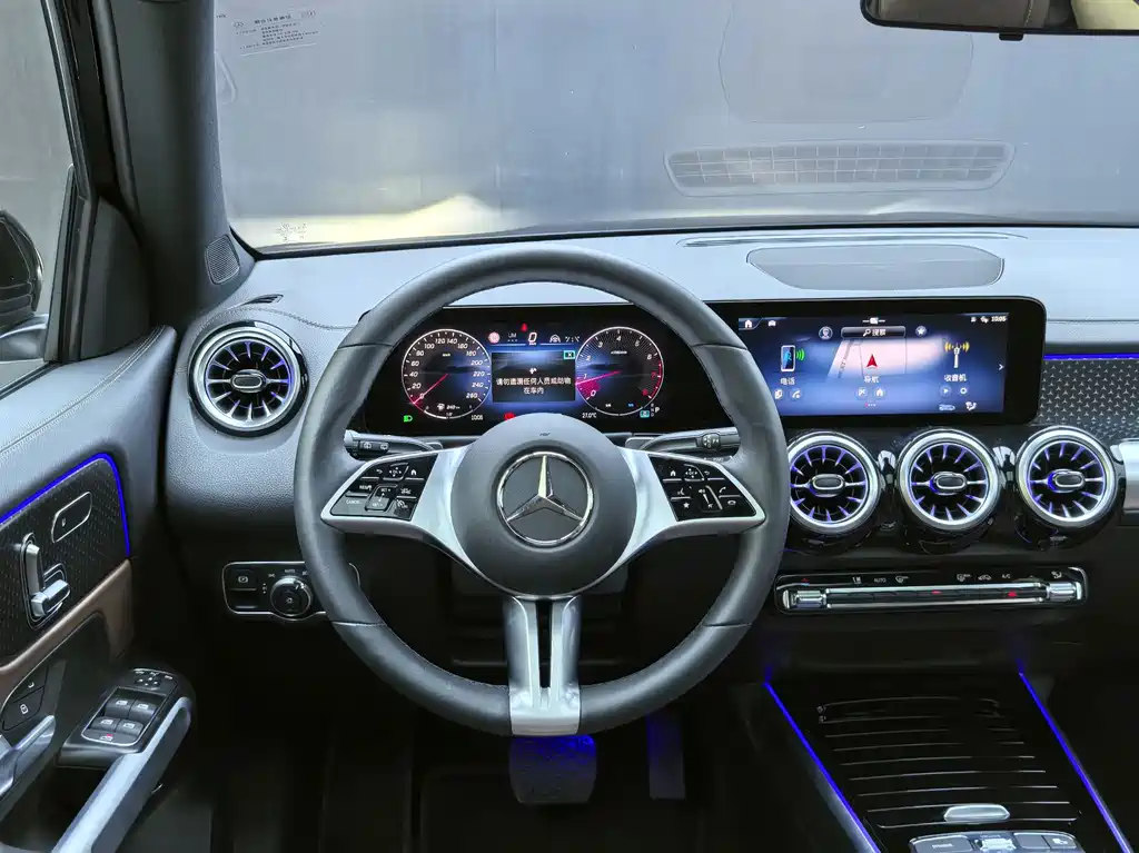 Mercedes-Benz GLB 2025 — фото 24