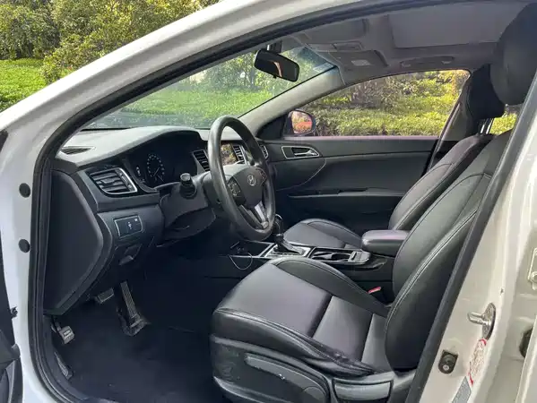 Hyundai Mistra 2014