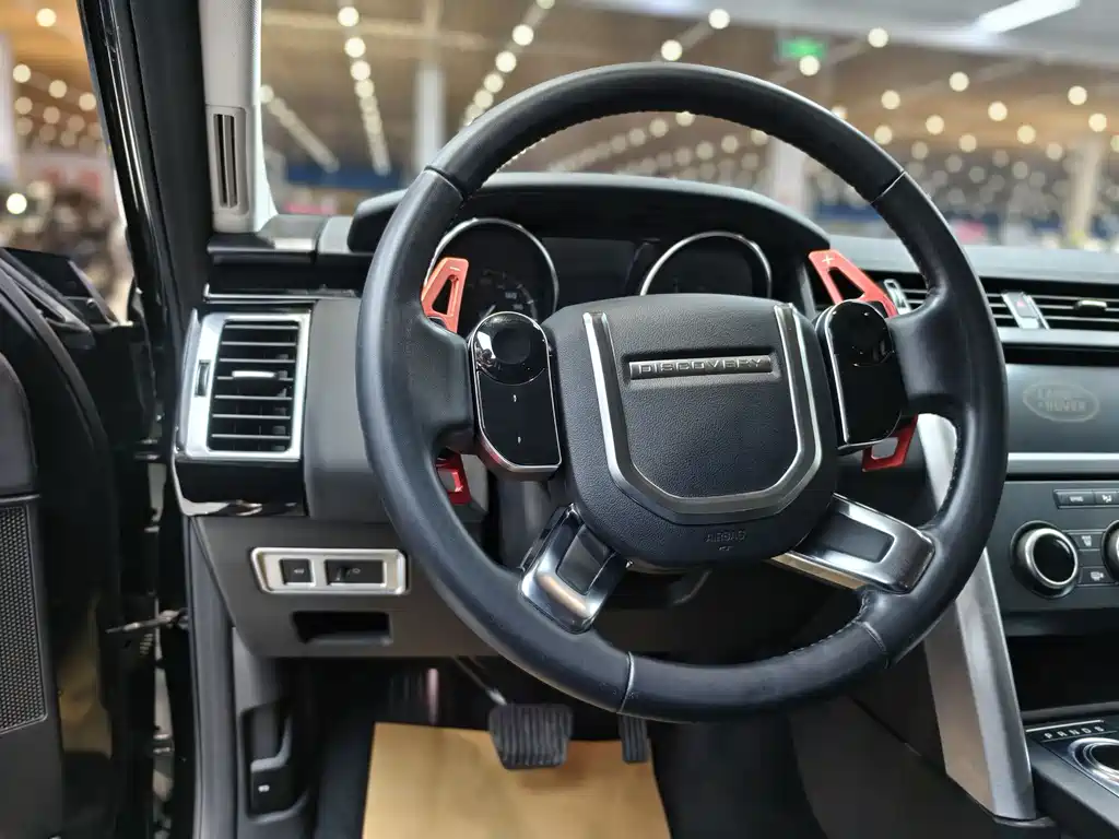 Land Rover Discovery 2019 — фото 8