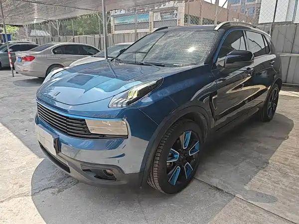 Lynk & Co 01 2019