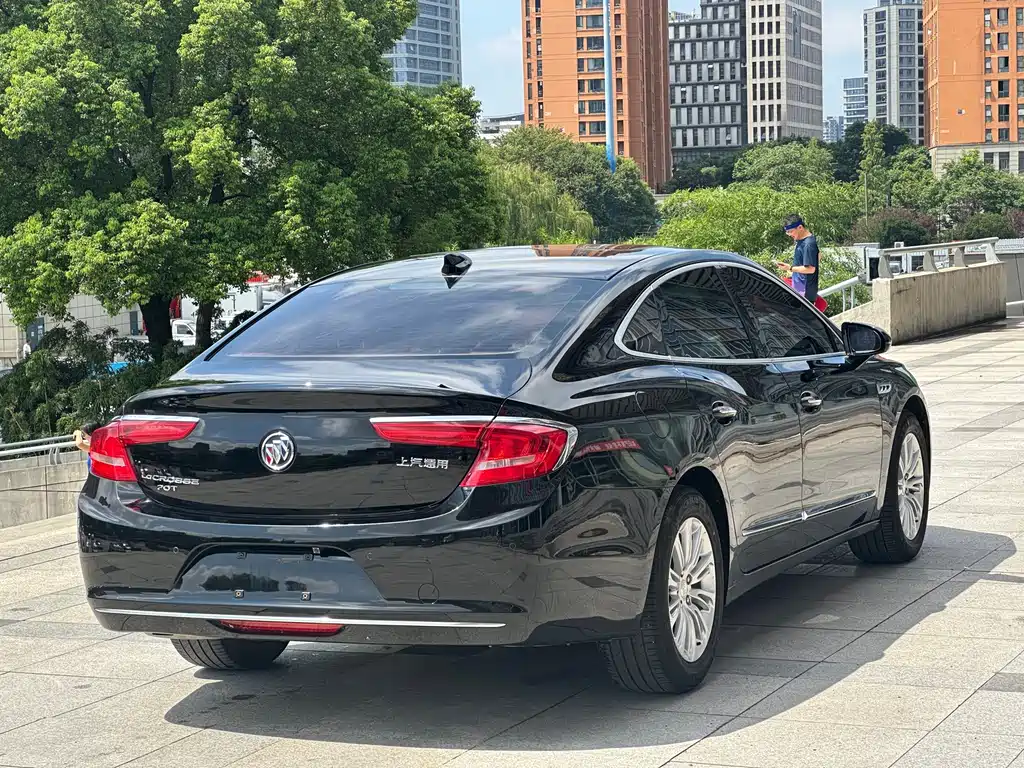 Buick LaCrosse 2018 — фото 6