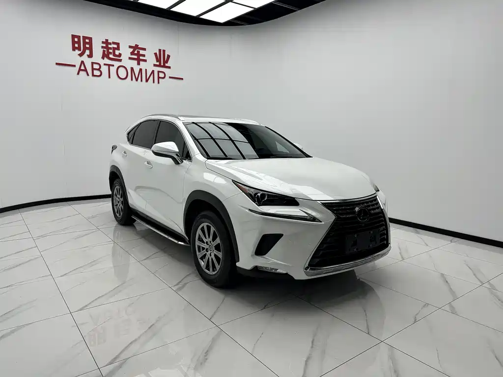 Lexus NX 2021