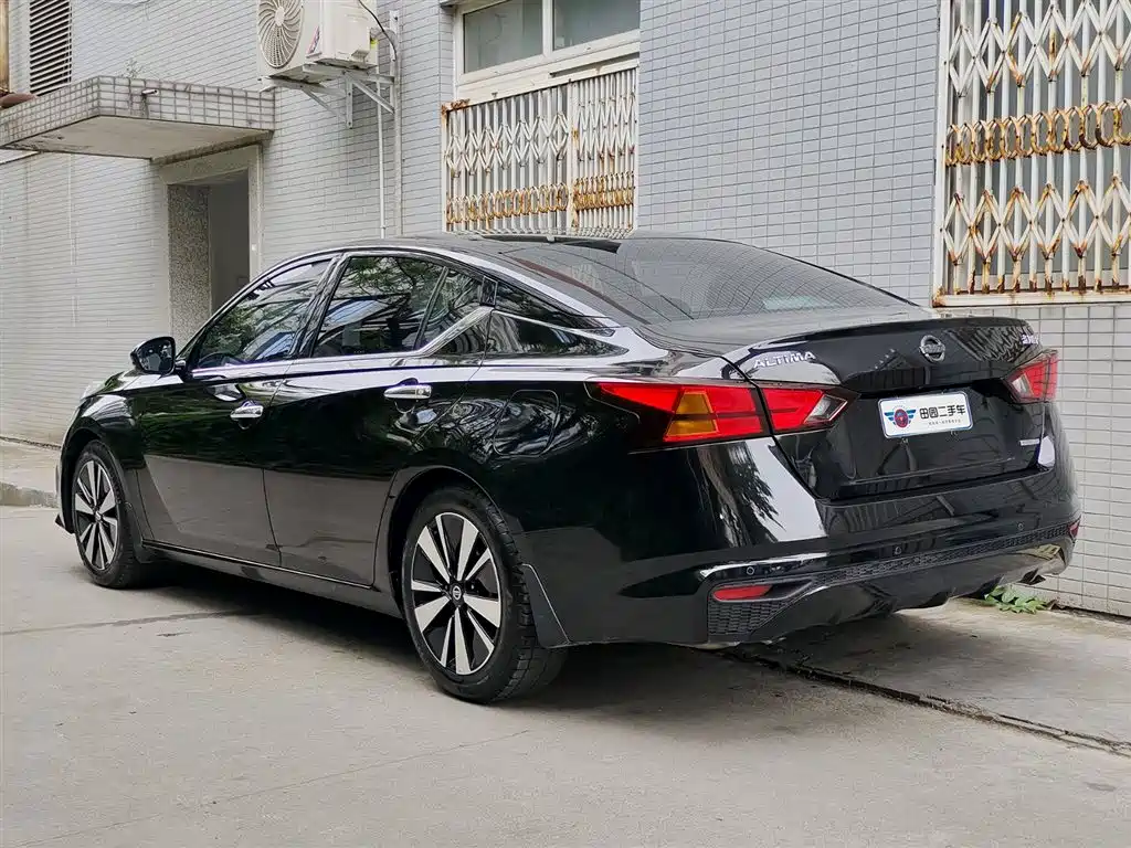 Nissan Teana 2022 — фото 4