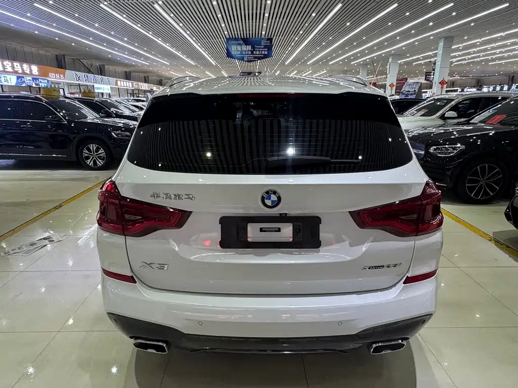 BMW X3 2018 — фото 8