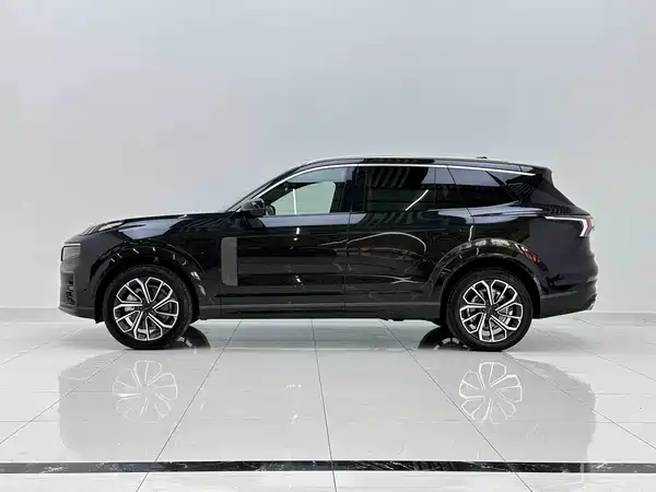 Lynk & Co 09 2025
