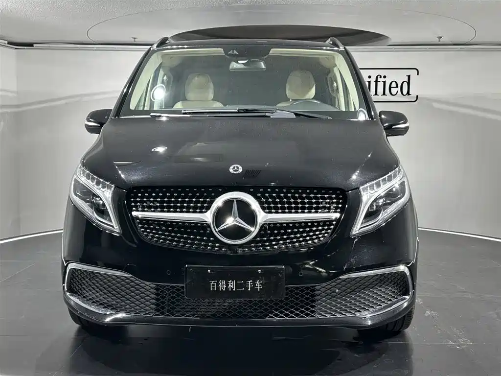 Mercedes-Benz V-Class 2021 — фото 12
