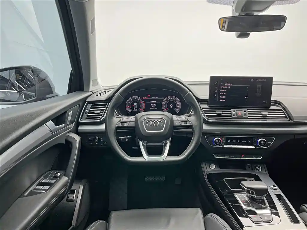 Audi Q5L 2023 — фото 21