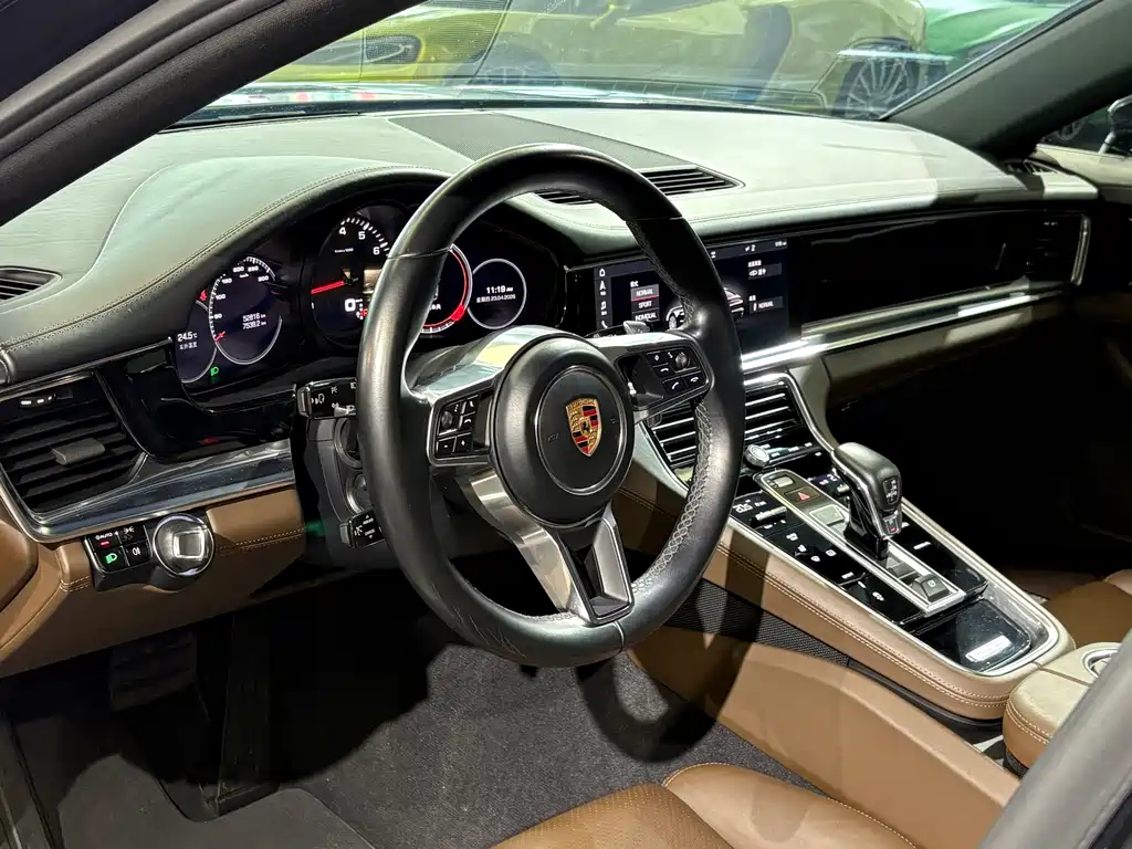 Porsche Panamera 2018 — фото 7