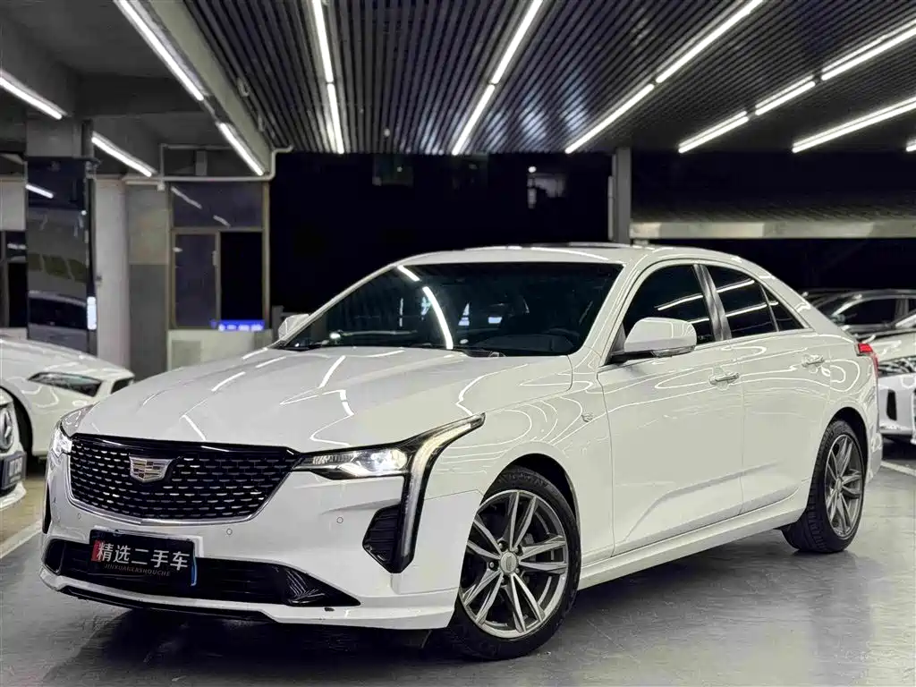 Cadillac CT4 2021 — фото 1