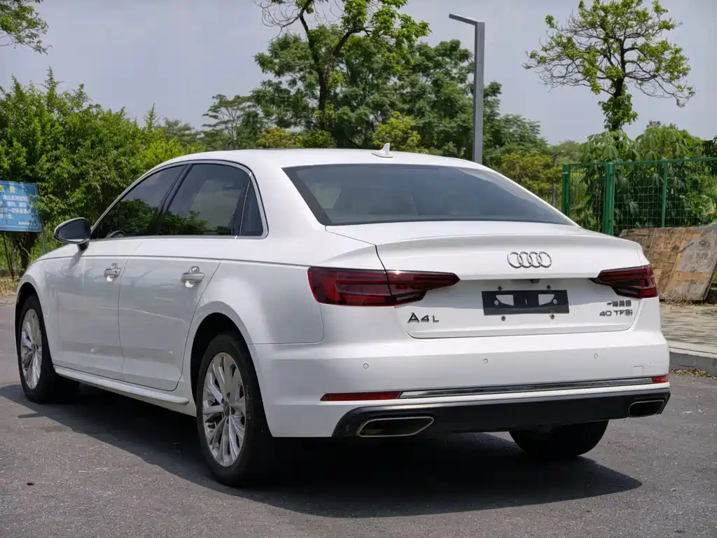 Audi A4L 2019 — фото 25