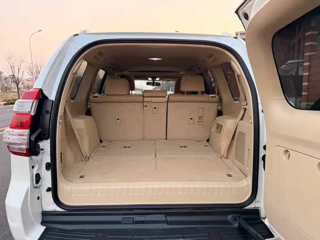 Toyota Prado 2017 — фото 10