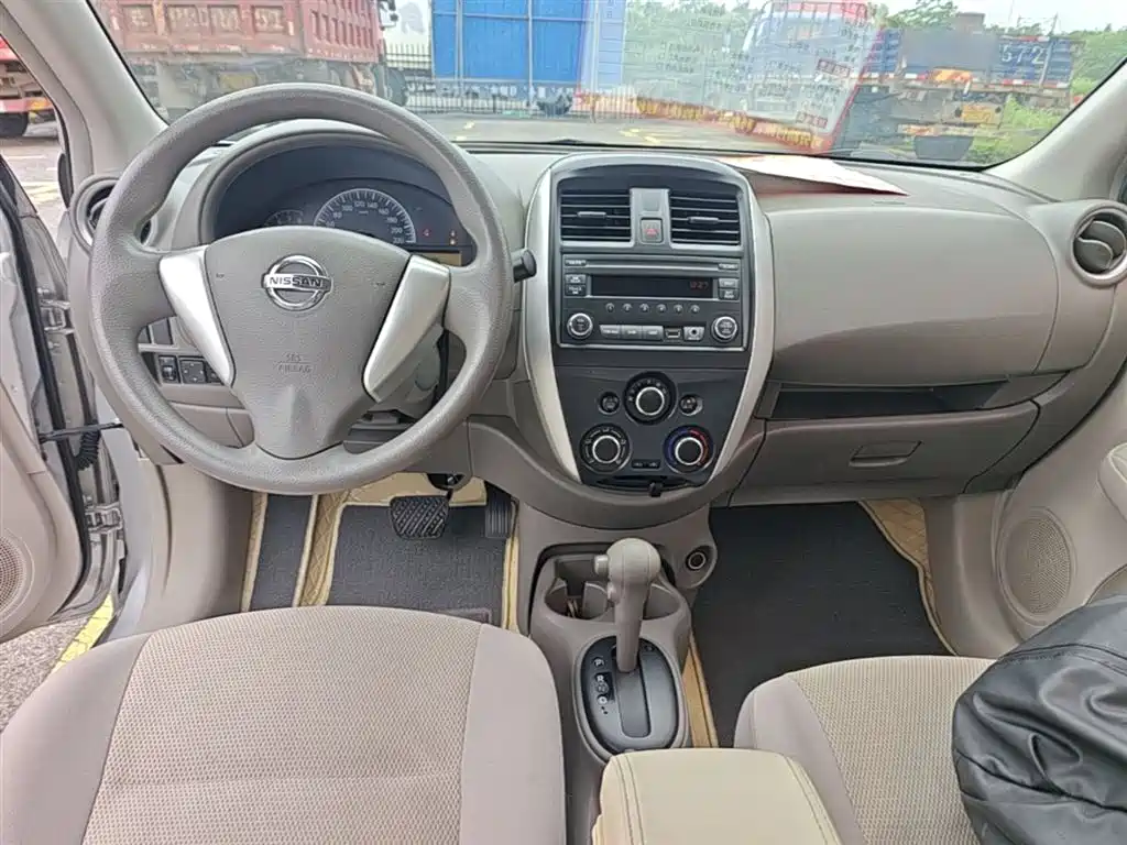 Nissan Sunny 2015 — фото 10