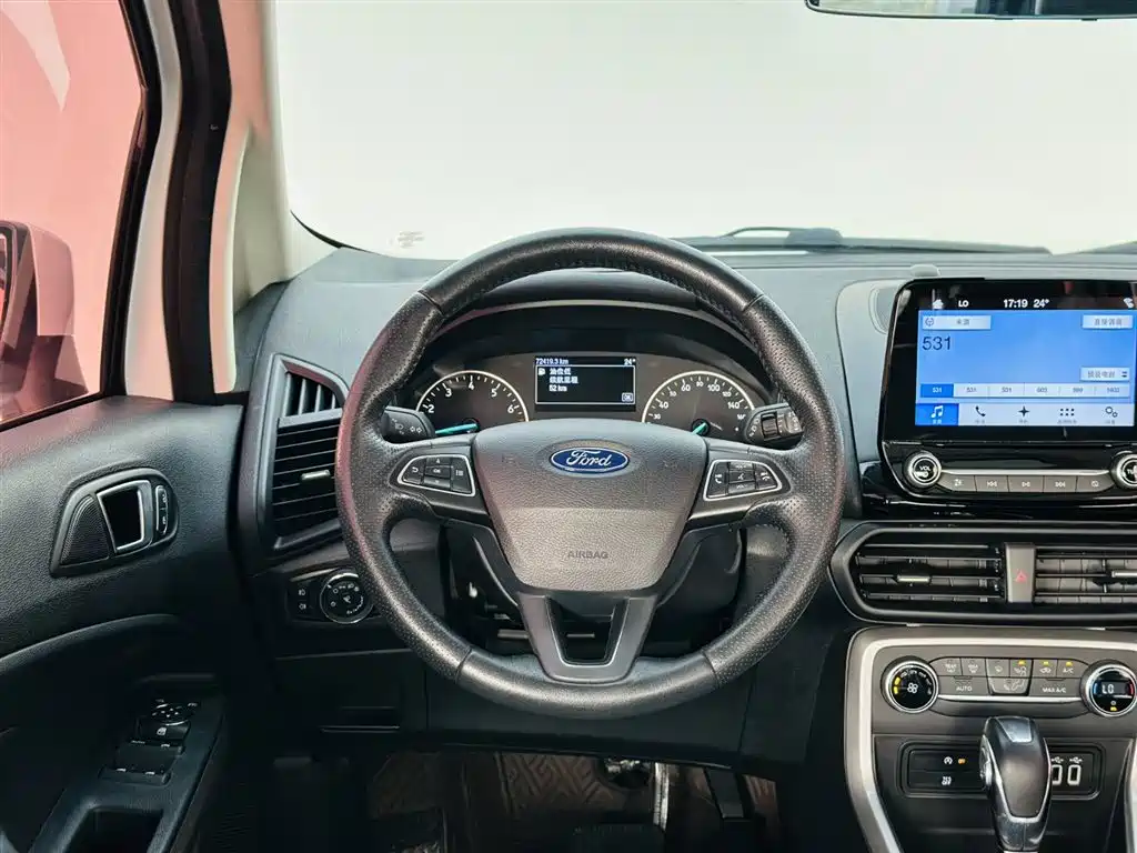 Ford Ecosport 2017 — фото 17