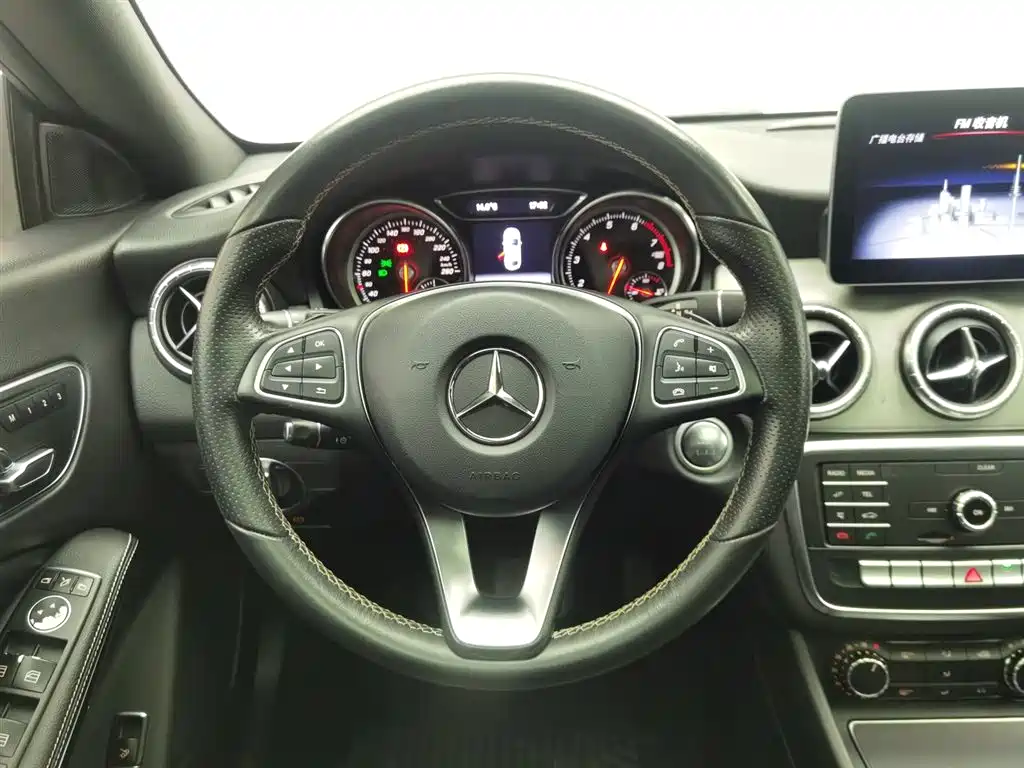 Mercedes-Benz CLA 2018 — фото 11