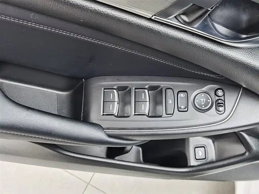 Honda Accord 2022 — фото 9