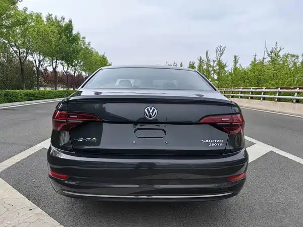 Volkswagen Sagitar 2020