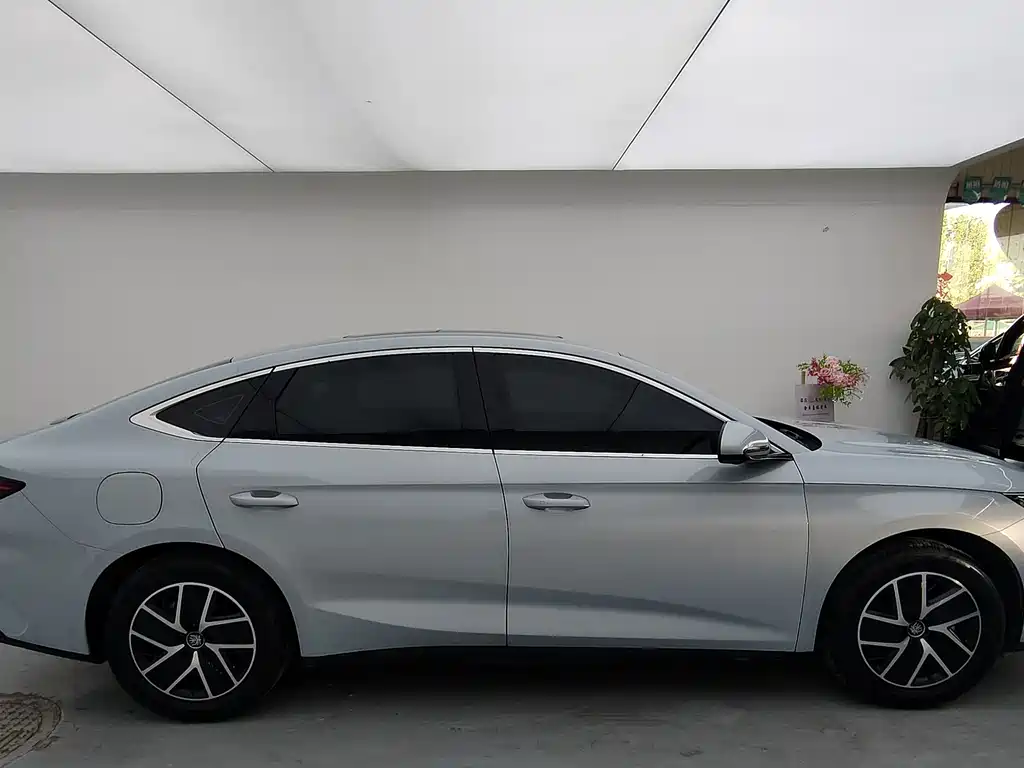 BYD Qin L 2024 — фото 3