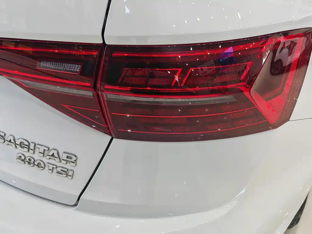 Volkswagen Sagitar 2020 — фото 15
