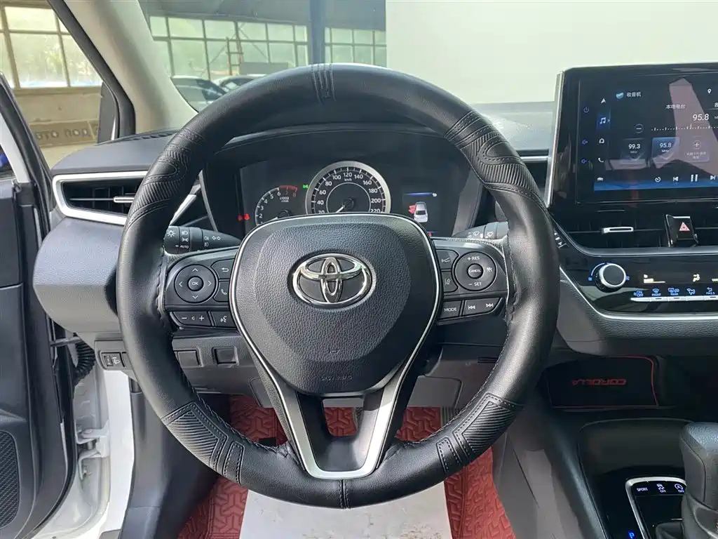 Toyota Corolla 2023 — фото 18