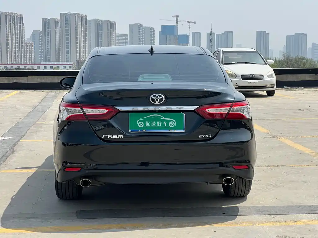 Toyota Camry 2022 — фото 8