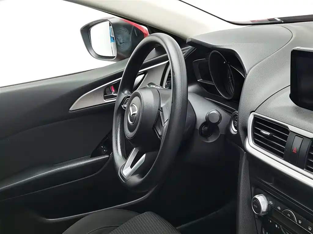 Mazda 3 Axela 2018 — фото 22