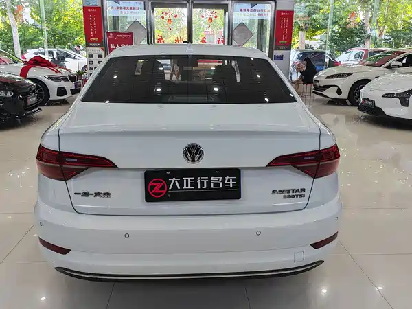 Volkswagen Sagitar 2020