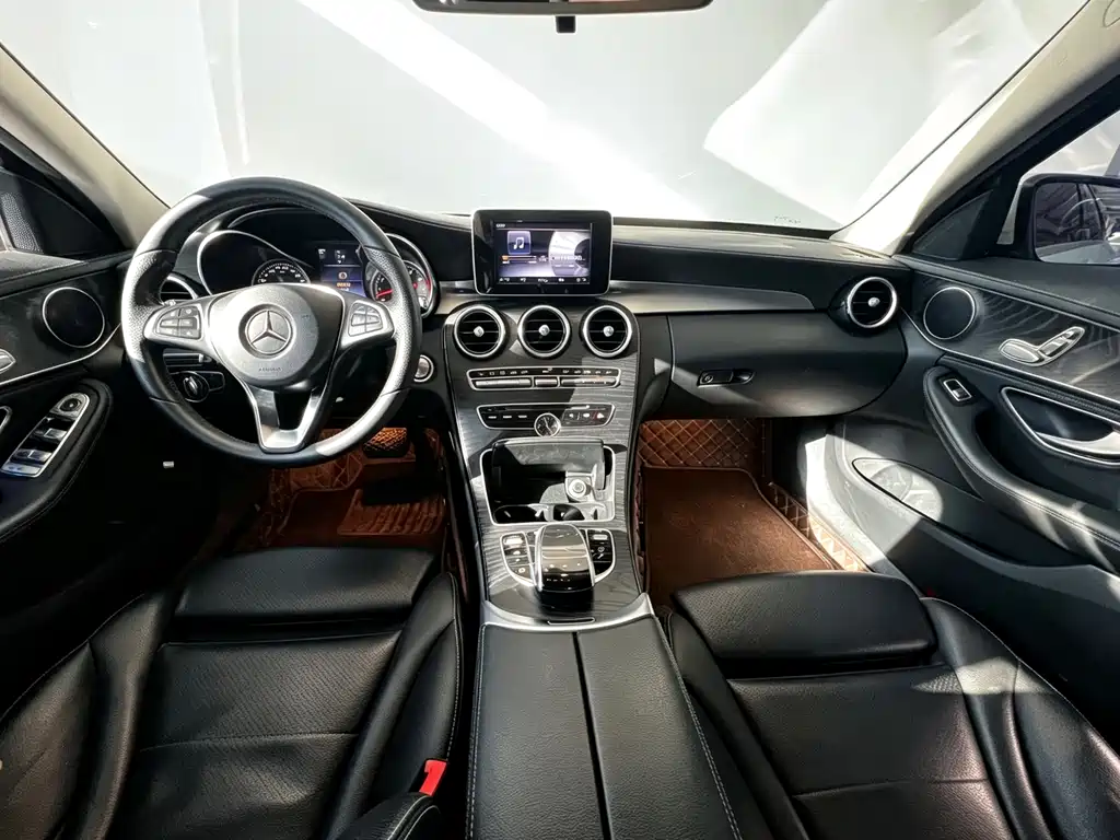 Mercedes-Benz C-Class 2017 — фото 9