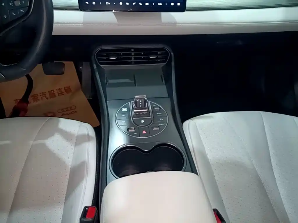 BYD Seal 05 DM-i 2025 — фото 14