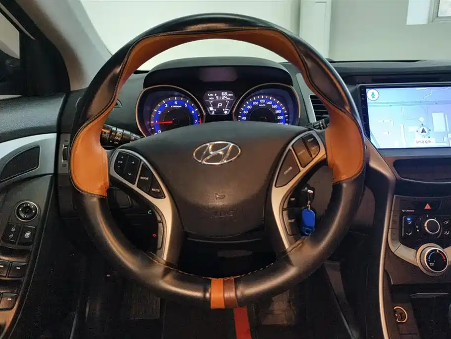 Hyundai Elantra Langdong 2017 — фото 15