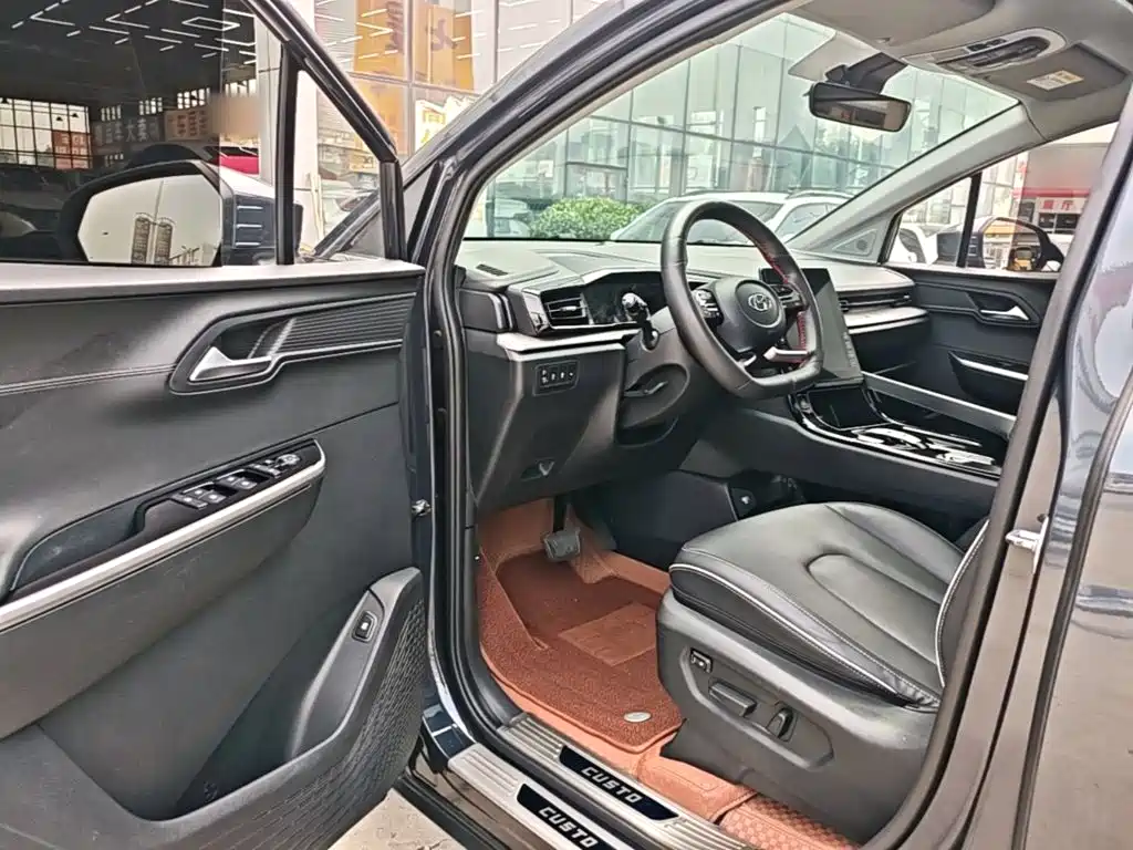 Hyundai Custin 2023 — фото 16