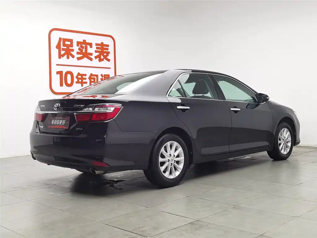 Toyota Camry 2016 — фото 2