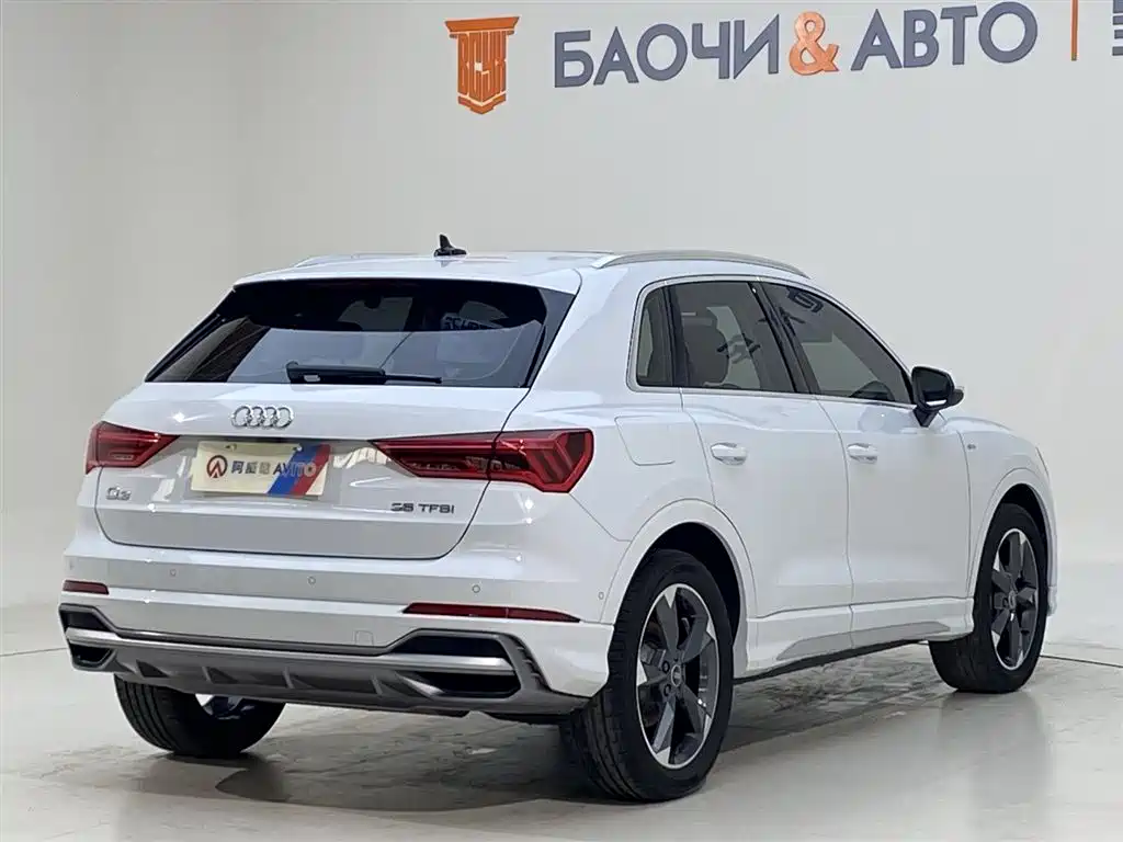 Audi Q3 2022 — фото 13