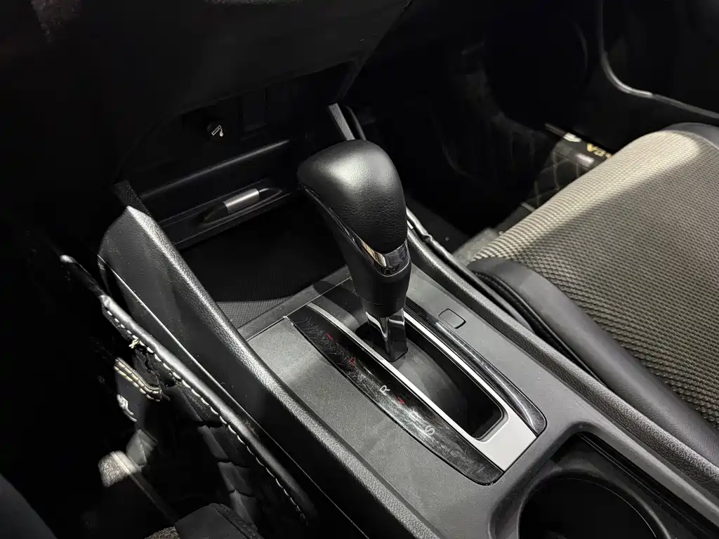 Honda Jade 2018 — фото 11