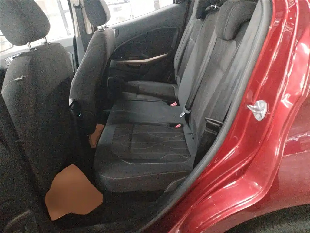 Ford Ecosport 2018 — фото 17