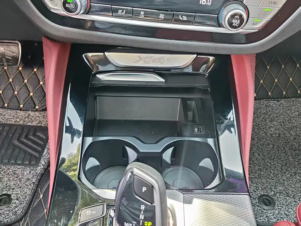 BMW X4 2020 — фото 11