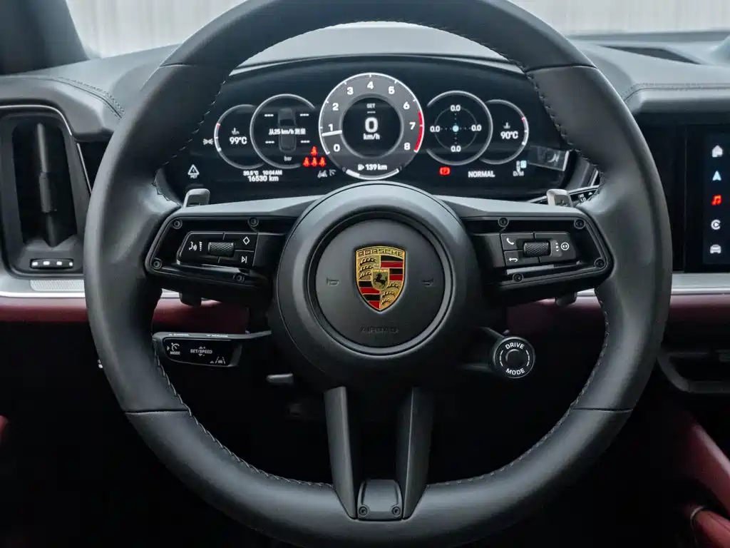 Porsche Cayenne 2024 — фото 16