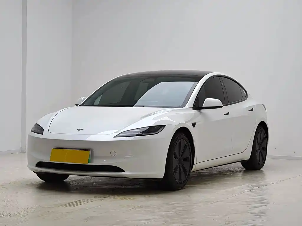 Tesla Model 3 2023 — фото 1