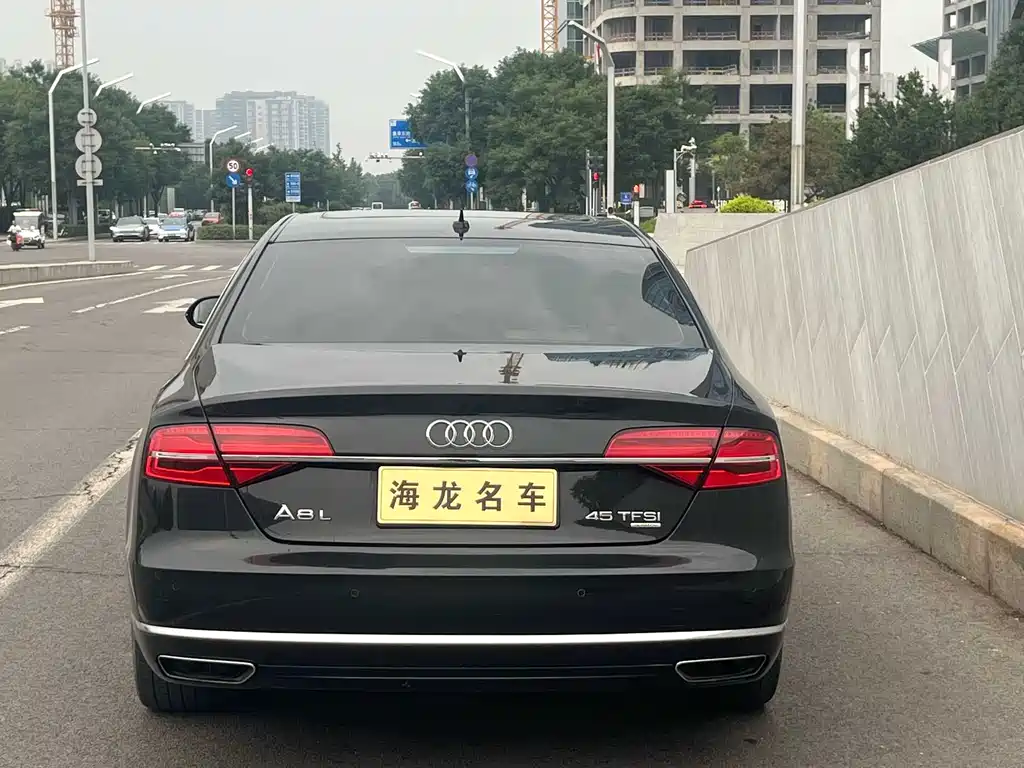 Audi A8 2016 — фото 4