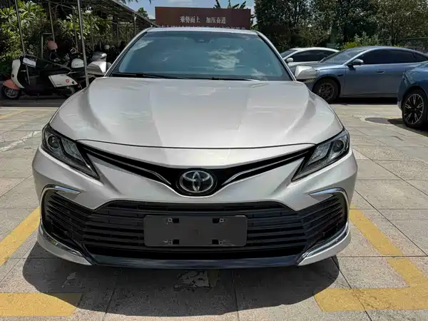 Toyota Camry 2021