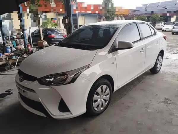 Toyota Yaris L 2019