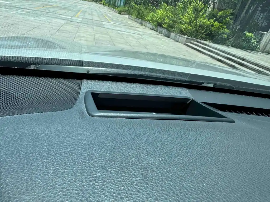 Toyota Camry 2021 — фото 12