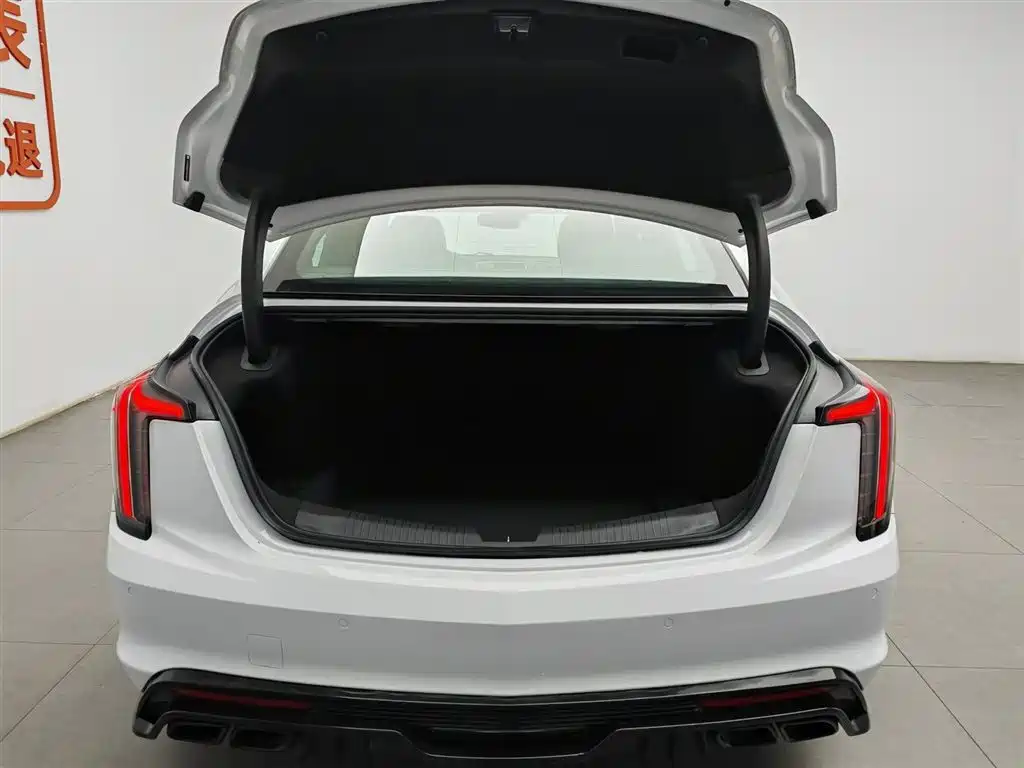 Cadillac CT5 2022 — фото 16